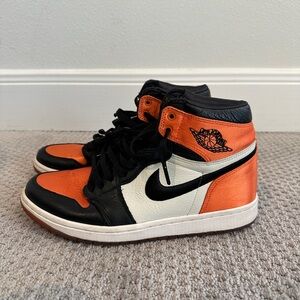 Air Jordan Retro shattered satin